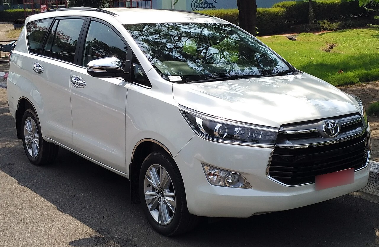Toyota Innova Crysta exterior