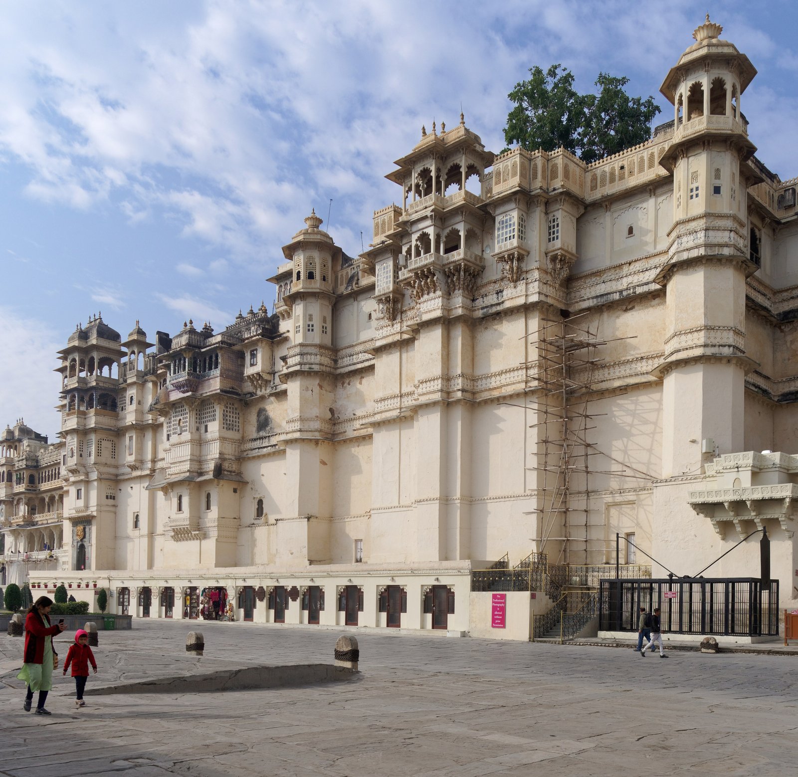 City Palace & Lake Pichola, Udaipur