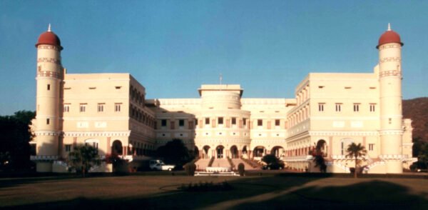 Sariska Palace scaled