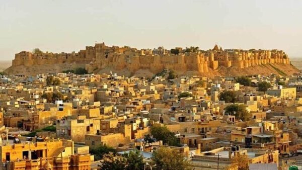 hire car taxi tempo traveller with driver in Jaisalmer 16 1